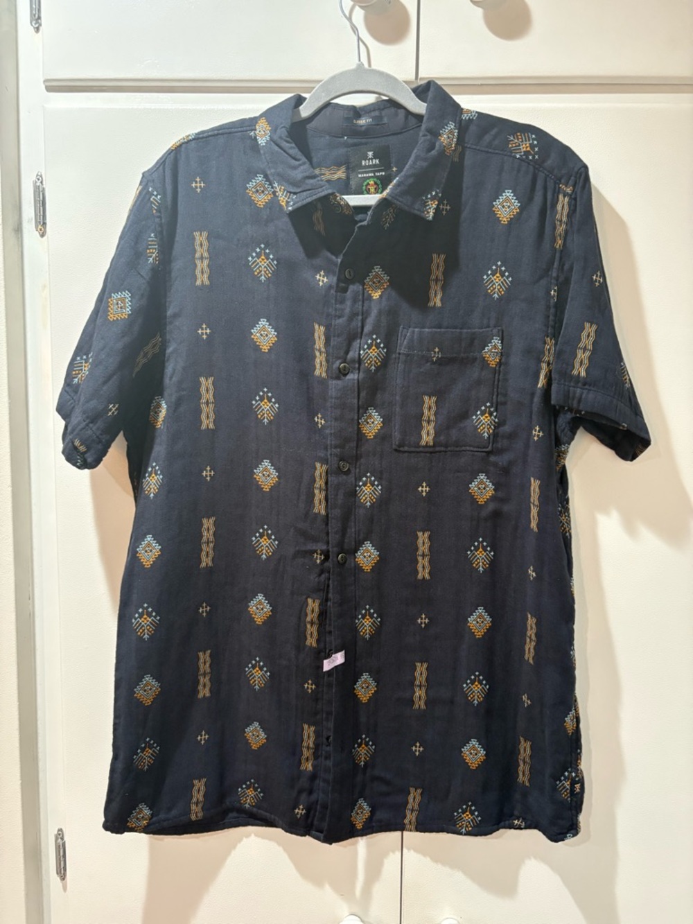 Roark Short-Sleeve Button-Down with Gold Geometric Print L Men